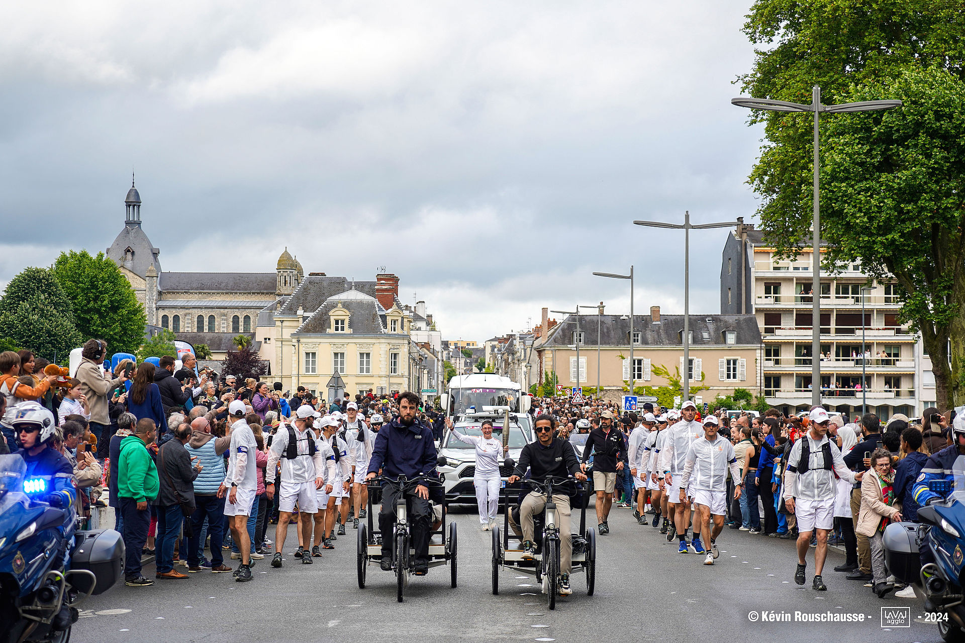 https://www.laval.fr/fileadmin/Phototheque_agglo/Actualites/ACTUALITES_2024/Relais_de_la_Flamme/DSC09521.jpg