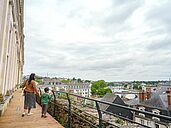 Vue plongeante sur la ville